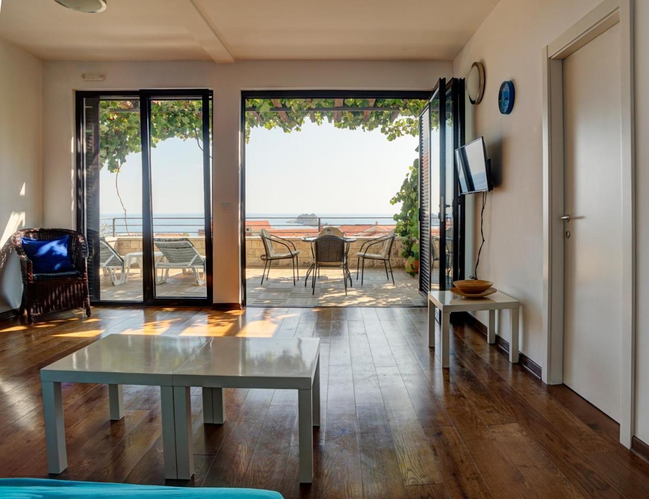 Apartments Minja Nerin Petrovac Eksteriør billede